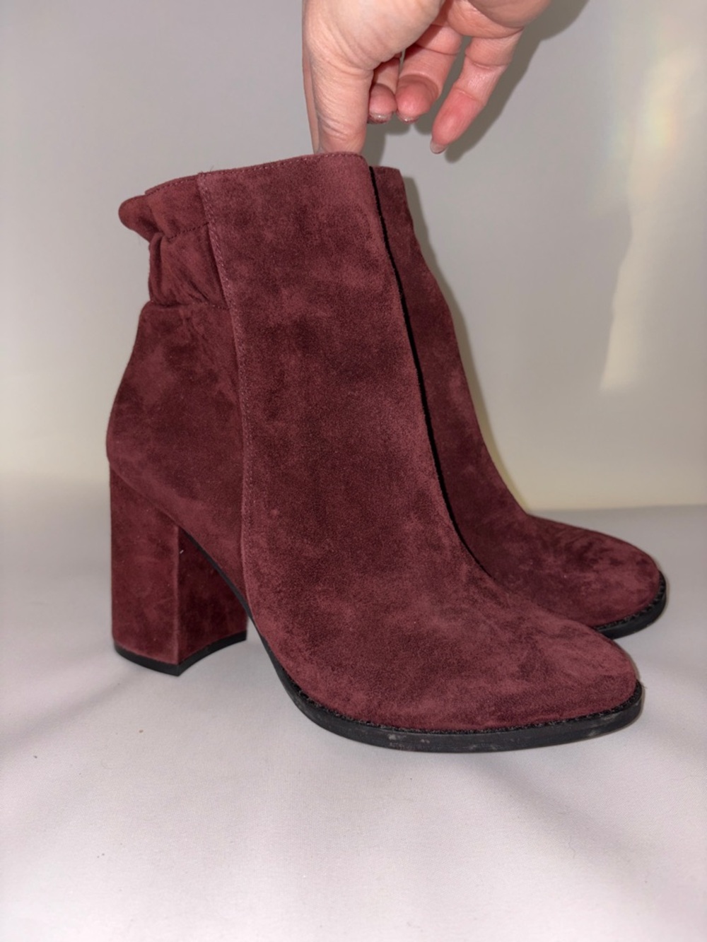 Arturo Chiang Rakel Burgundy‎ Suede Block Heel Ankle Boots Size 7